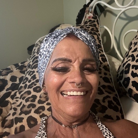 Meet your Posher, Lisa - Picture 3 of 6